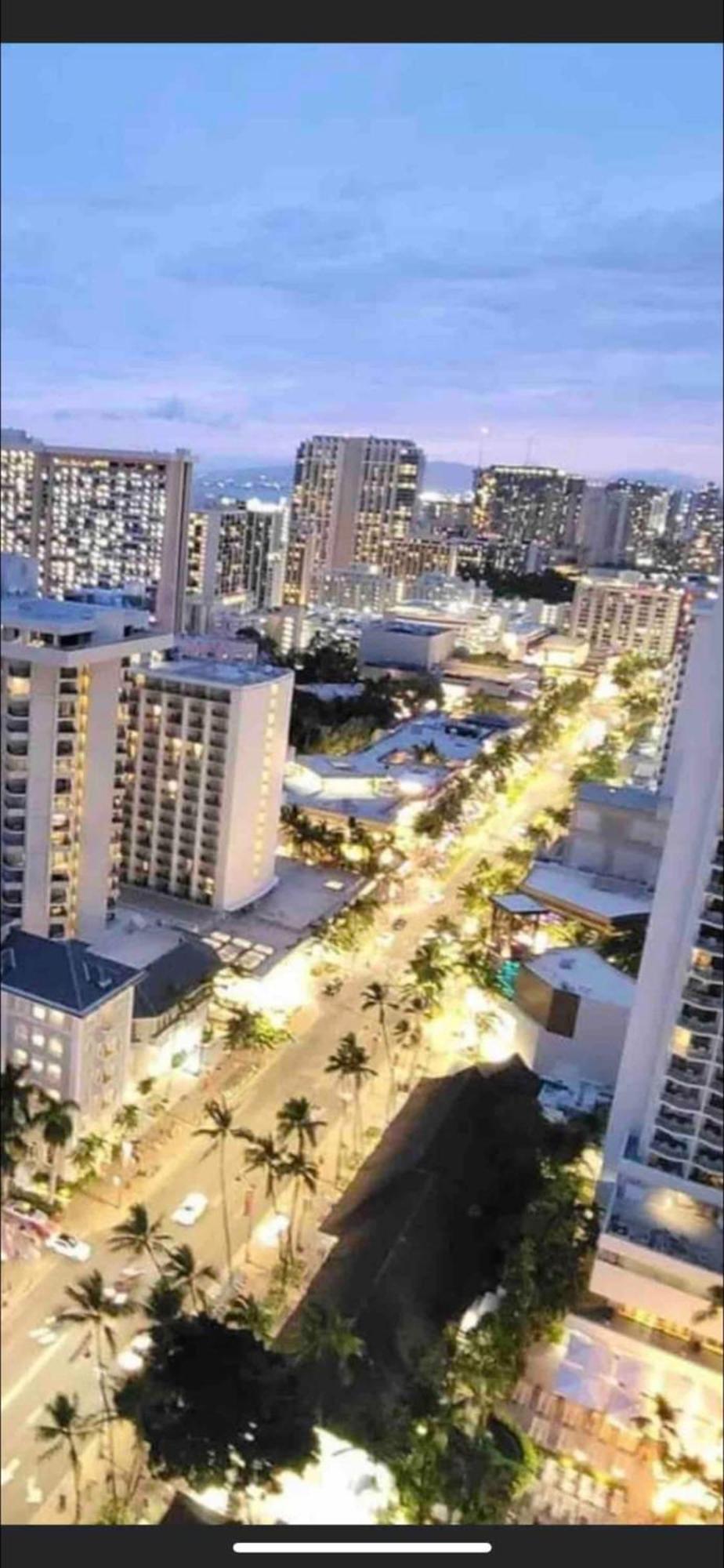 Waikiki Condo 2 Bedrooms 2 Bathrooms With 1 Free Parking Space Honolulu Bagian luar foto