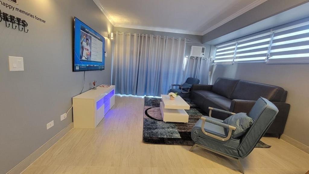 Waikiki Condo 2 Bedrooms 2 Bathrooms With 1 Free Parking Space Honolulu Bagian luar foto