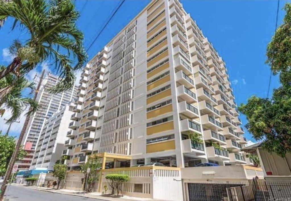 Waikiki Condo 2 Bedrooms 2 Bathrooms With 1 Free Parking Space Honolulu Bagian luar foto