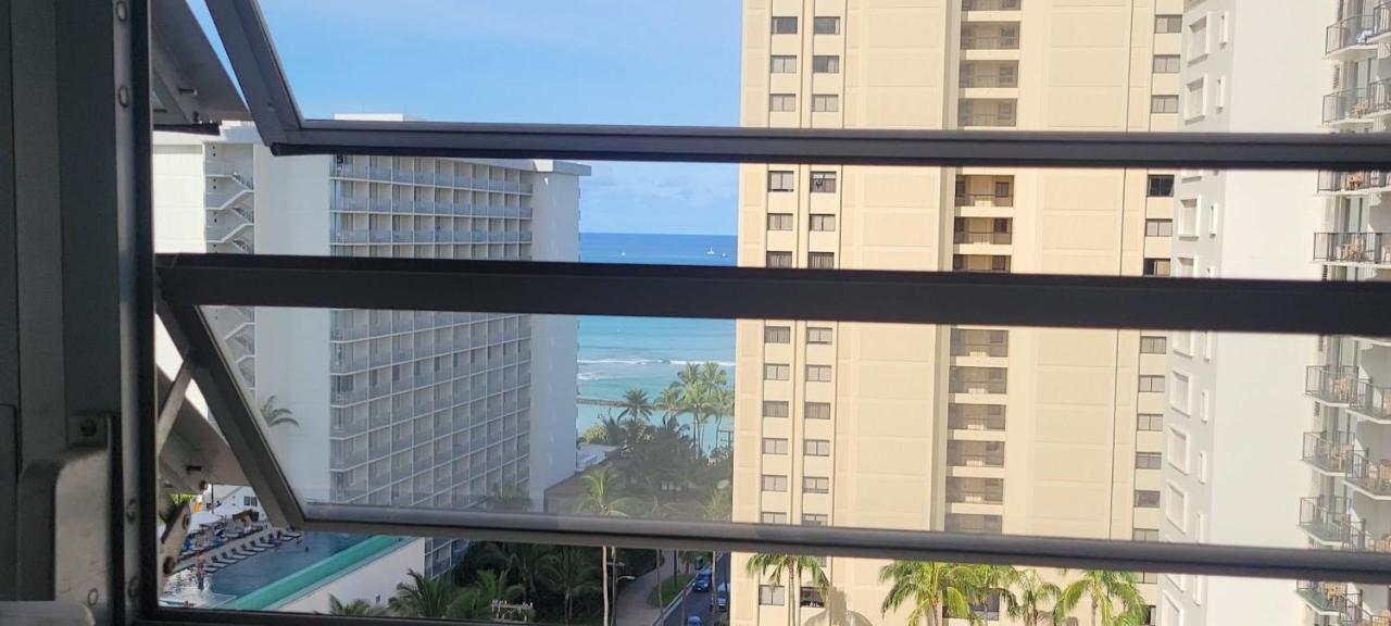 Waikiki Condo 2 Bedrooms 2 Bathrooms With 1 Free Parking Space Honolulu Bagian luar foto